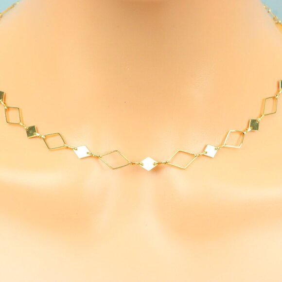 Delicate & Contemporary Necklace Chain, A Lovely Choice for Women, EVCH1849 - Picture 1 of 10